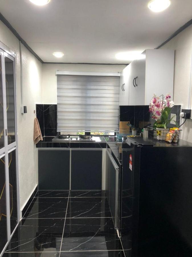 Abe Cottage カンポン・クアラ・ベシュット エクステリア 写真