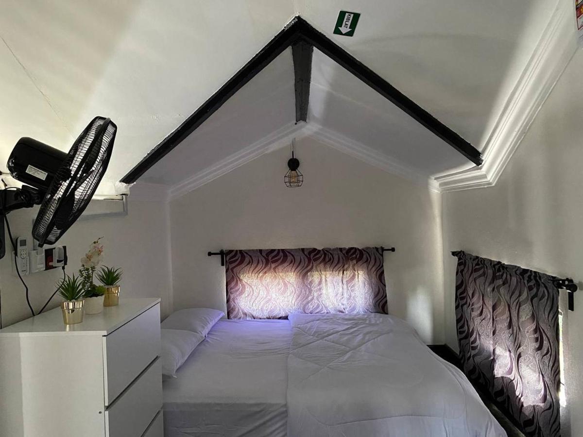 Abe Cottage カンポン・クアラ・ベシュット エクステリア 写真